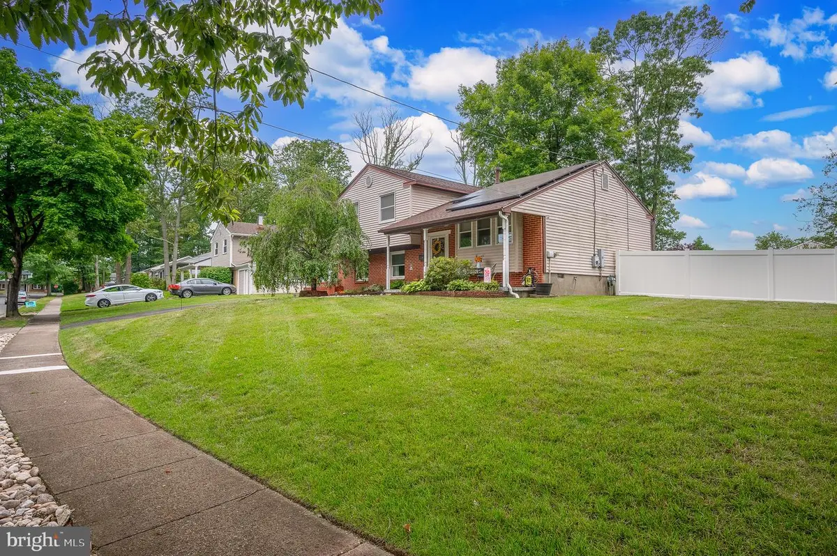 812 Jamestown Rd, Turnersville, NJ 08012 - #1