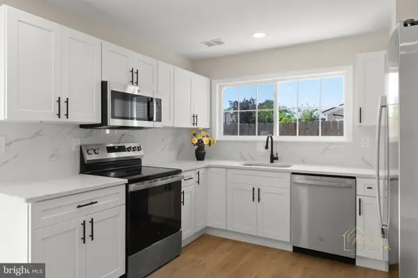 6 Ptolemy Ct, SEWELL, NJ 08080