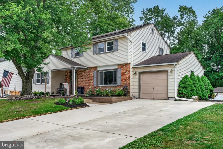 46 Greenwood Dr, Blackwood, NJ 08012 - #3