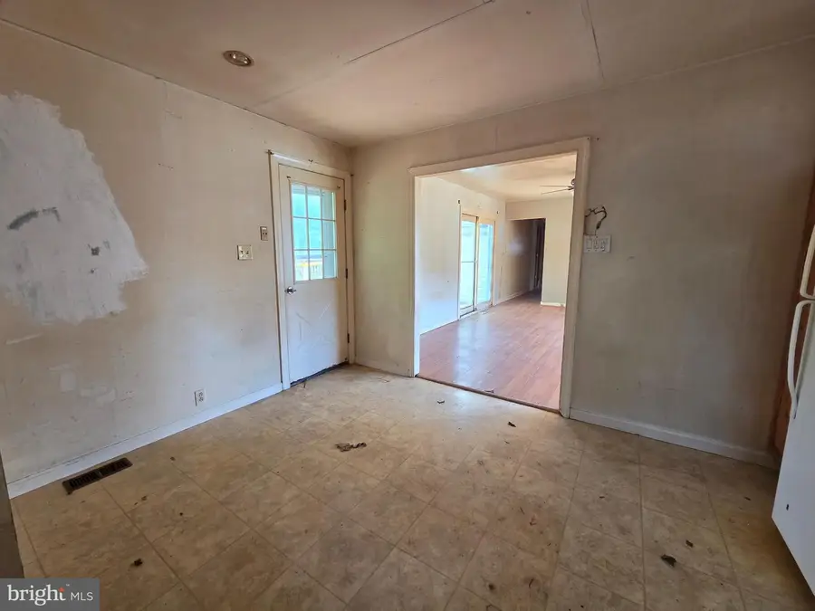 1846 Asbury Ave, Woodbury, NJ 08096 - #3