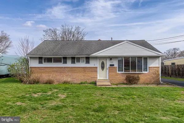 1037 Monmouth Rd, WOODBURY, NJ 08096