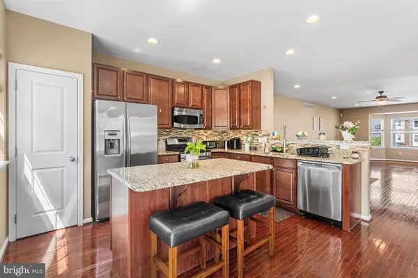 135 Winterberry Way, DEPTFORD, NJ 08096