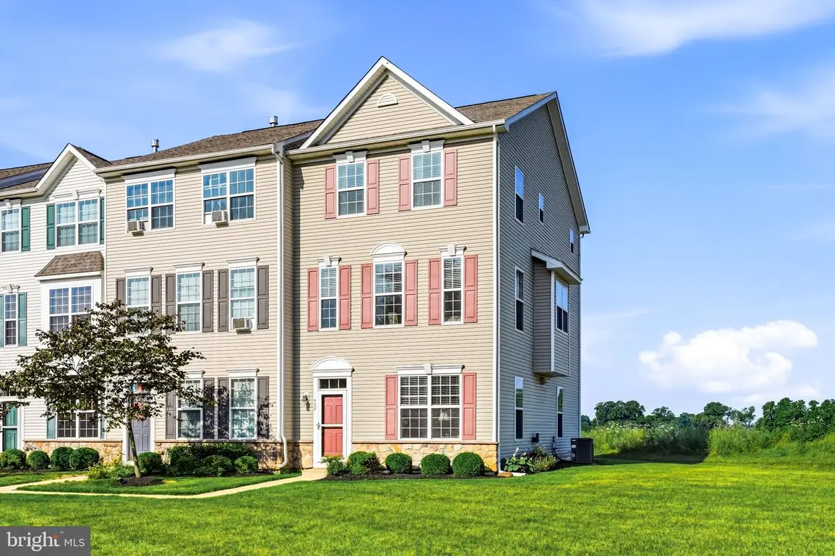 402 Aura Rd, Glassboro, NJ 08028 - #1