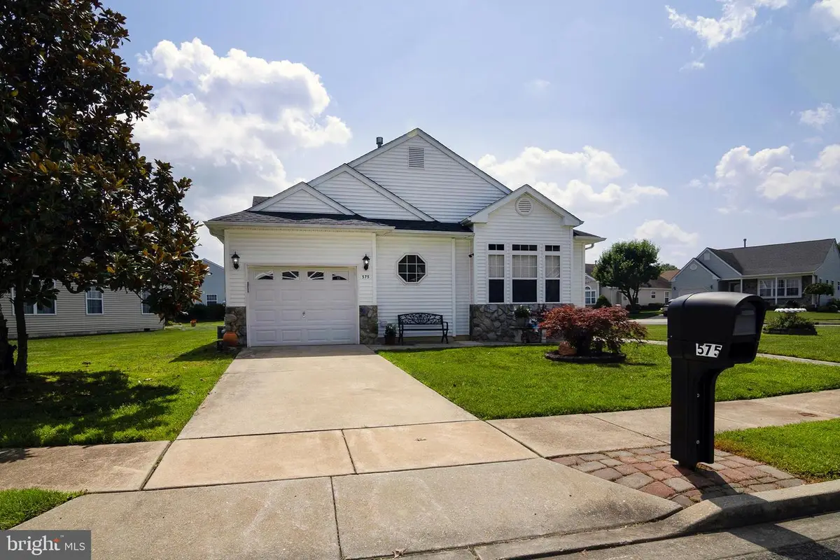 575 Riviera Dr, Williamstown, NJ 08094 - #1