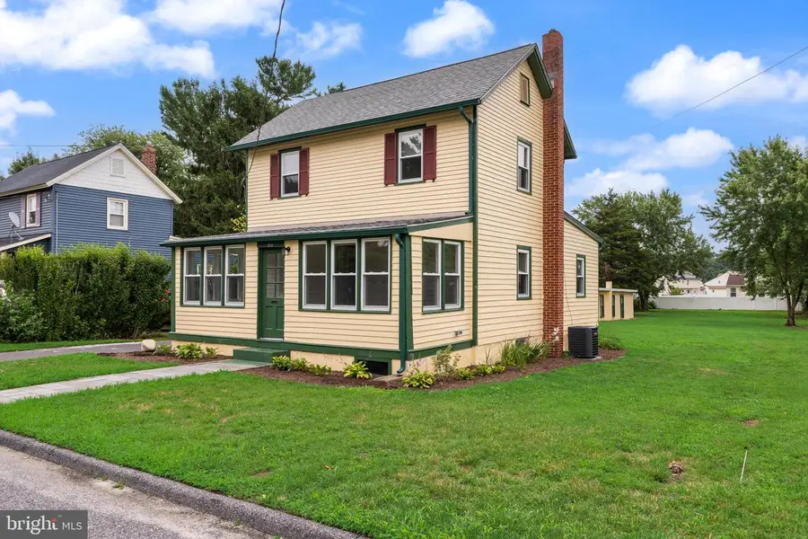 218 E Linden St, Clayton, NJ 08312 - #3
