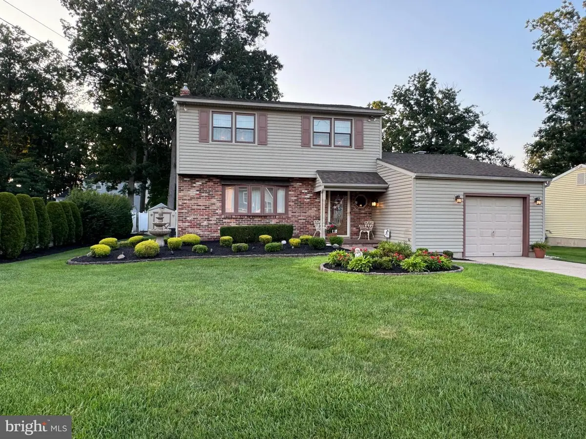 804 Canal St, Blackwood, NJ 08012 - #1