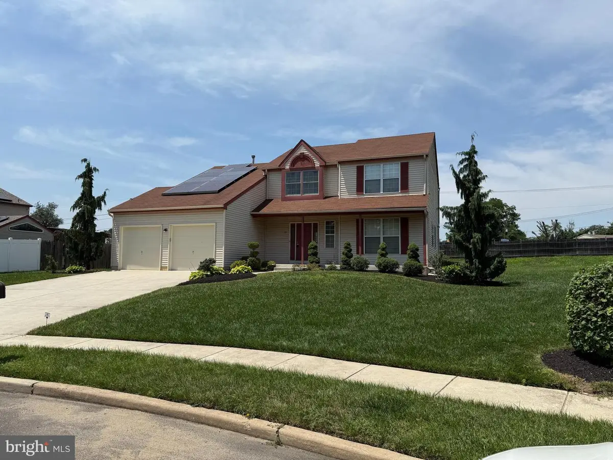 35 Birchly Ct, West Deptford, NJ 08093 - #1