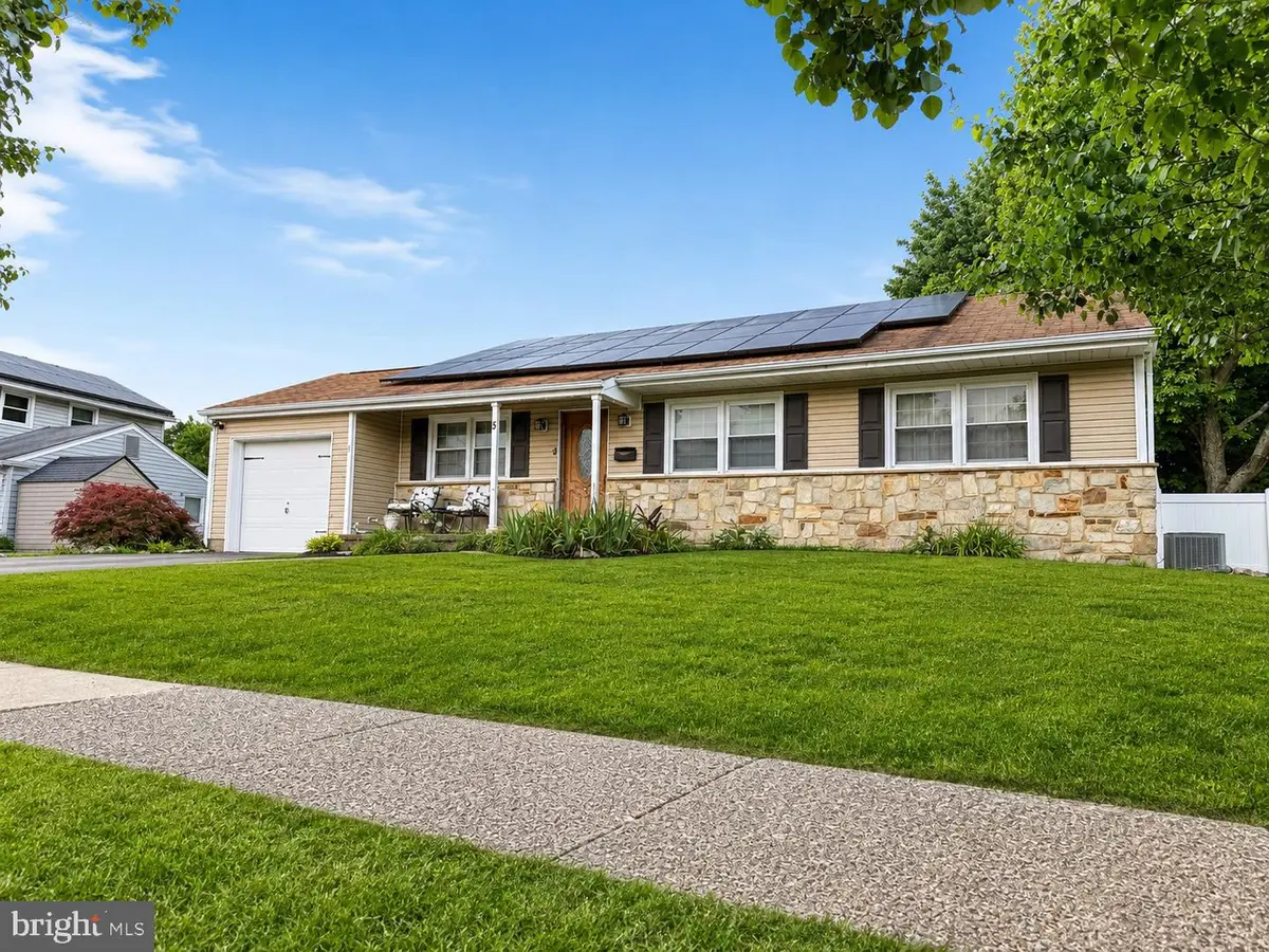 5 Whitman Ter, Blackwood, NJ 08012 - #1