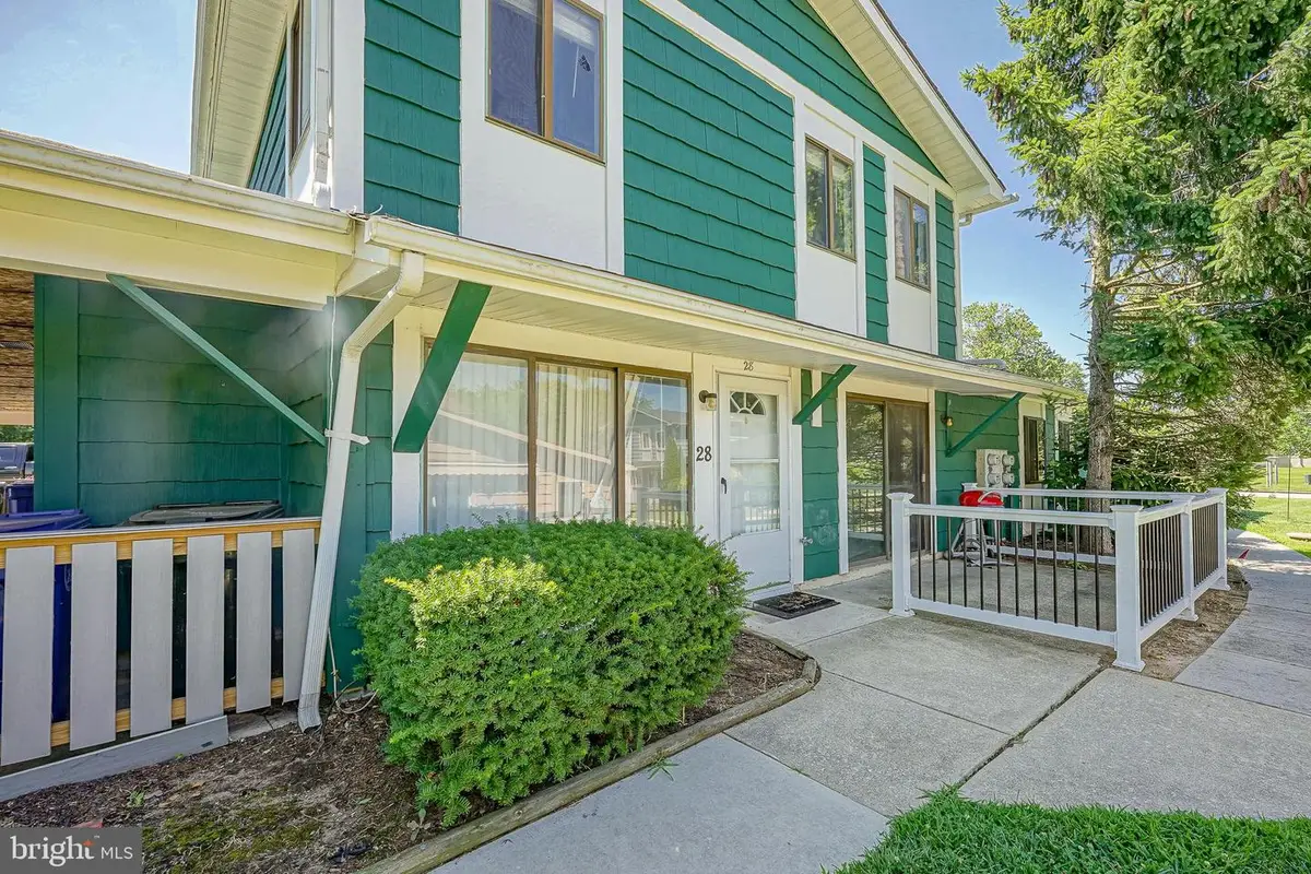 28 Birchwood Ct, West Deptford, NJ 08066 - #1