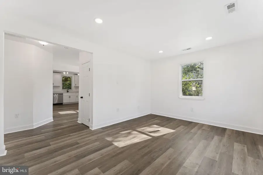353 Florence Blvd, Williamstown, NJ 08094 - #3