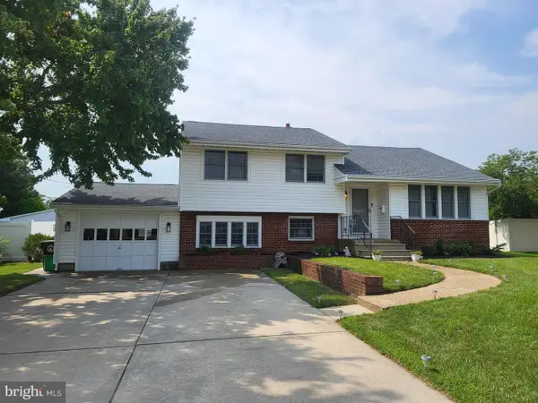 2 Cedar Cir, WEST DEPTFORD, NJ 08096