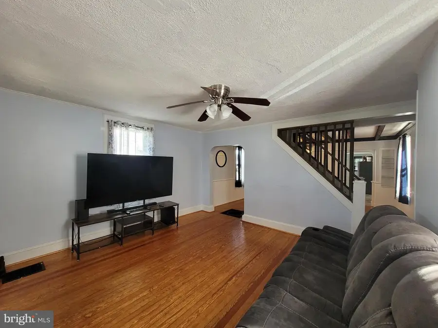 31 Mechanic St, Bridgeport, NJ 08014 - #2