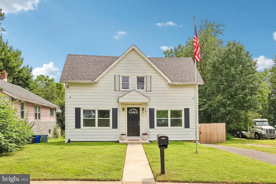 140 Swedesboro Ave, Gibbstown, NJ 08027 - #3