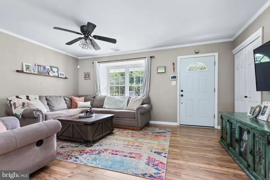 570 Greenbriar Dr, Williamstown, NJ 08094 - #2