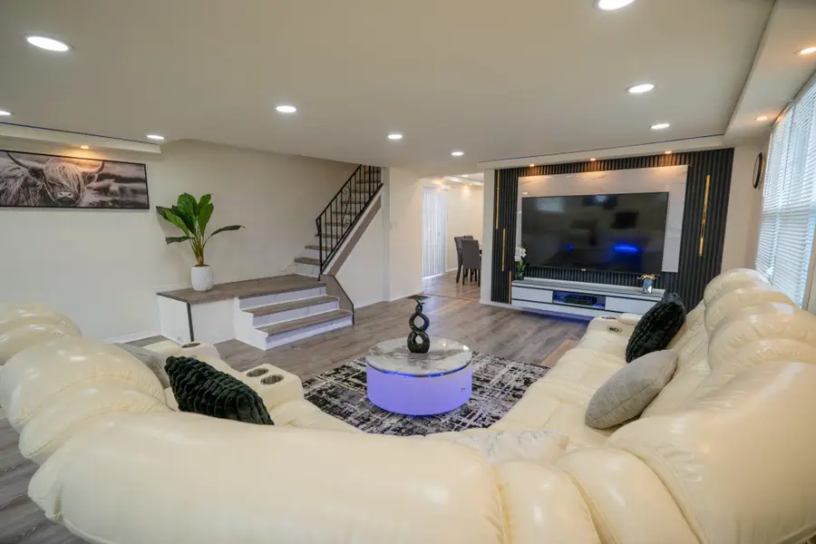 1313 Red Bank Ave, West Deptford, NJ 08086 - #3