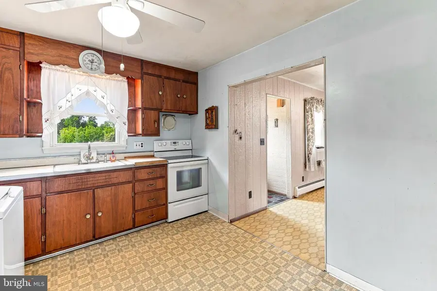 221 Sherwin Rd, Mullica Hill, NJ 08062 - #3