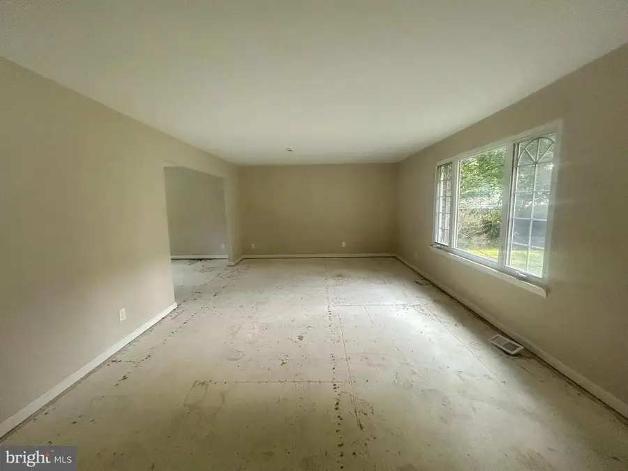 6 Harrell Ave, Williamstown, NJ 08094 - #2