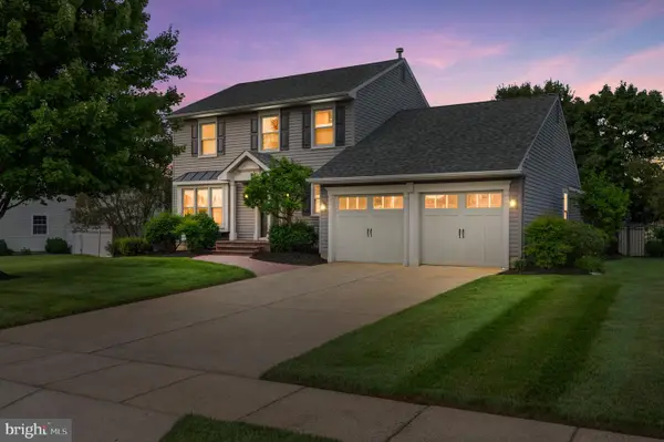 8 Williamsburg Ct, SEWELL, NJ 08080