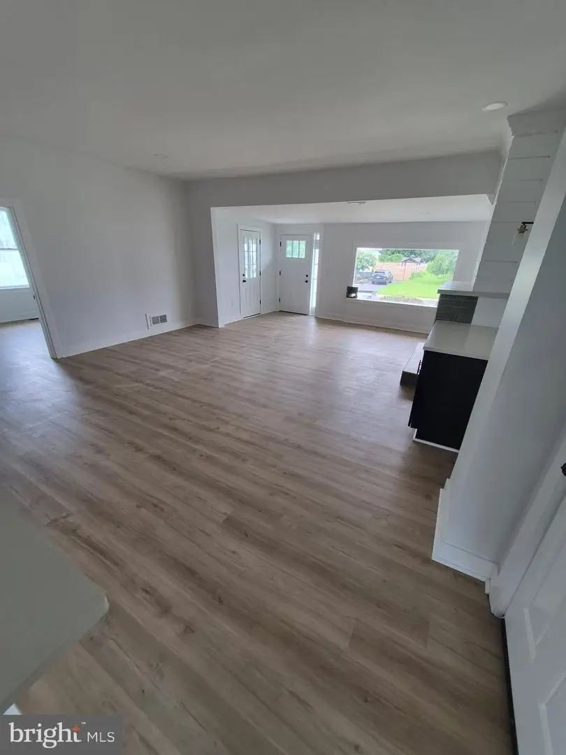 226 W High St, Clayton, NJ 08312 - #3