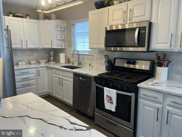 27 Nature Ln, Sewell, NJ 08080 - #2
