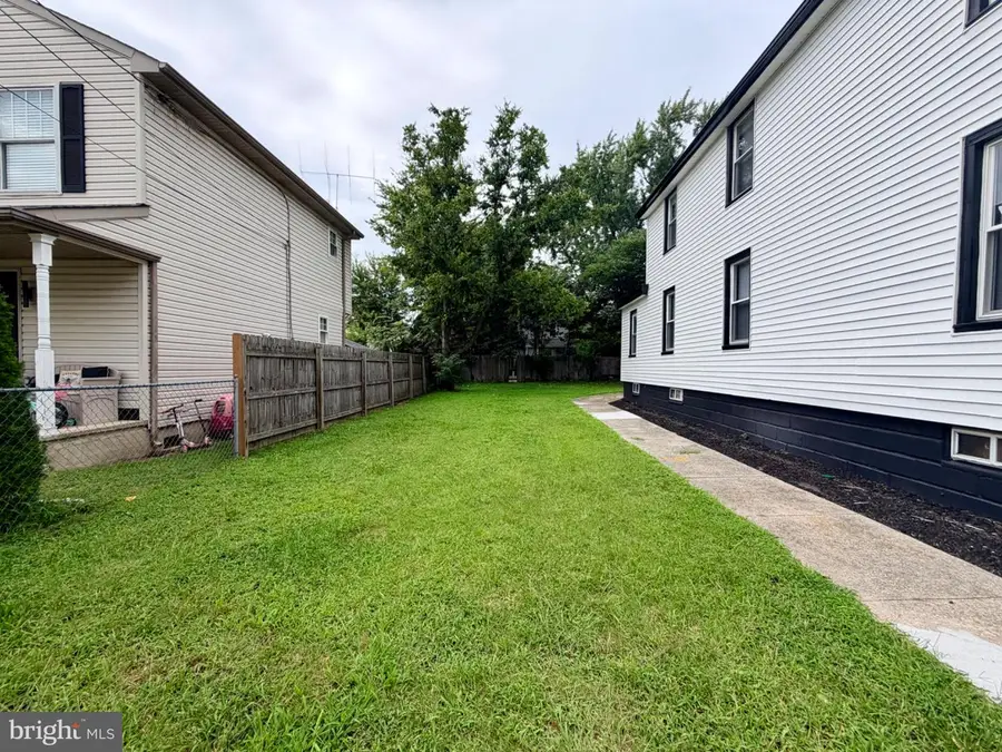 19 W Madison St, Paulsboro, NJ 08066 - #3