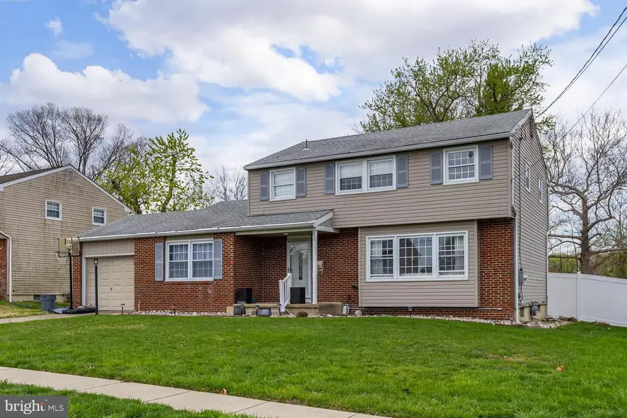 82 Bells Lake Dr, Turnersville, NJ 08012 - #2