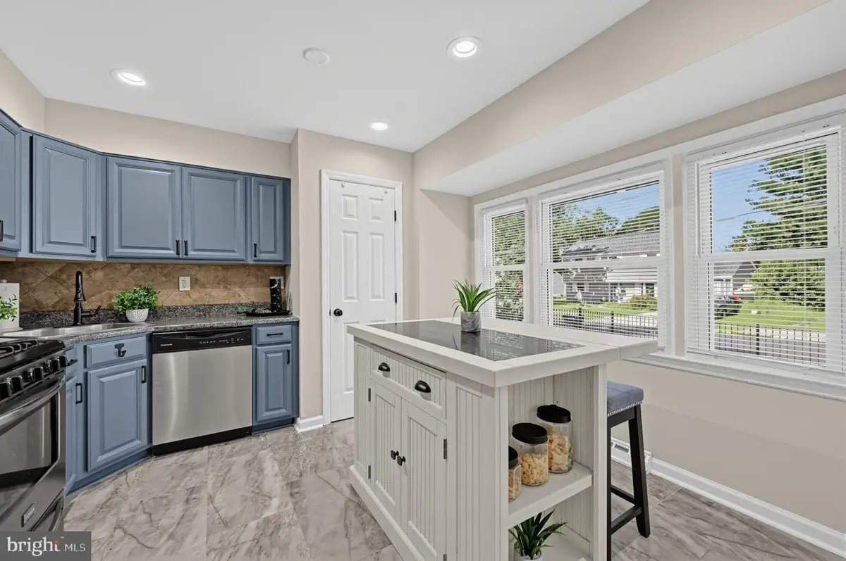 588 Barlow Ave, West Deptford, NJ 08096 - #1