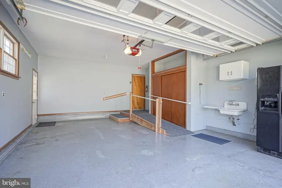 734 Allen Ave, Gibbstown, NJ 08027 - #3