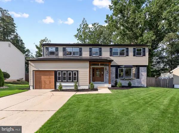 65 Trent Rd, BLACKWOOD, NJ 08012