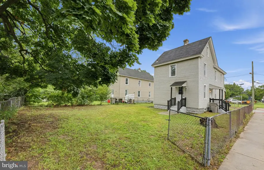 129 W Washington St, Paulsboro, NJ 08066 - #3