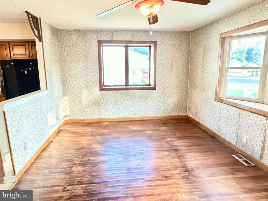 454 Florence Blvd, Williamstown, NJ 08094 - #3