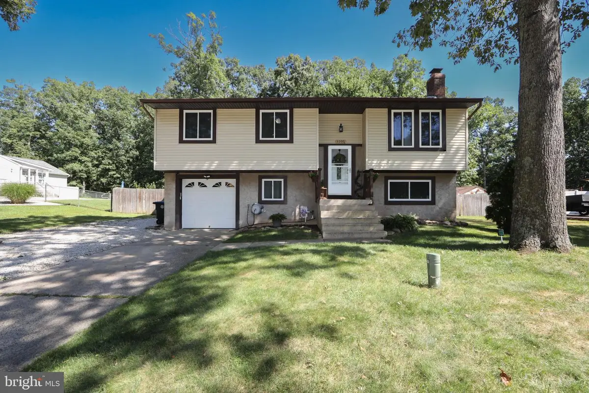 1205 Iris Ave, Williamstown, NJ 08094 - #1