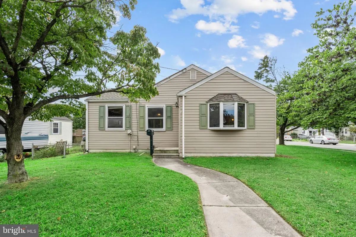 525 W Red Bank Ave, West Deptford, NJ 08096 - #1