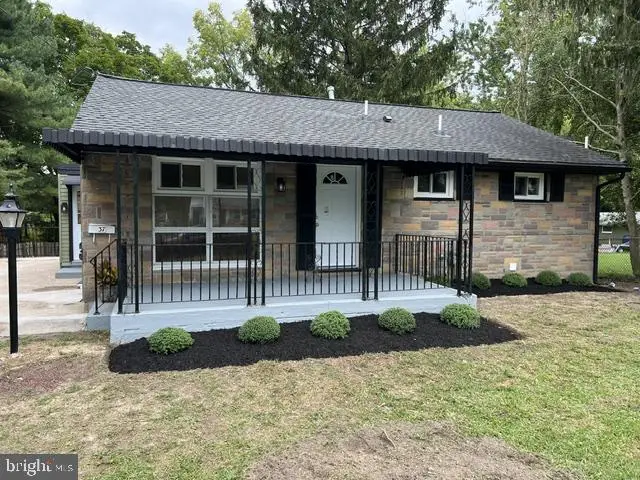 37 E Clayton Ave, Clayton, NJ 08312 - #1