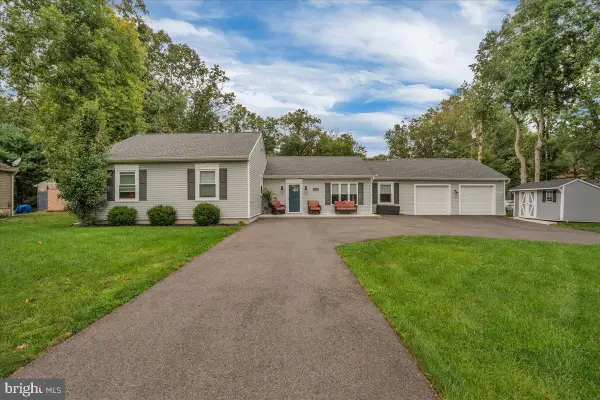 2420 Sunset Ave, WILLIAMSTOWN, NJ 08094