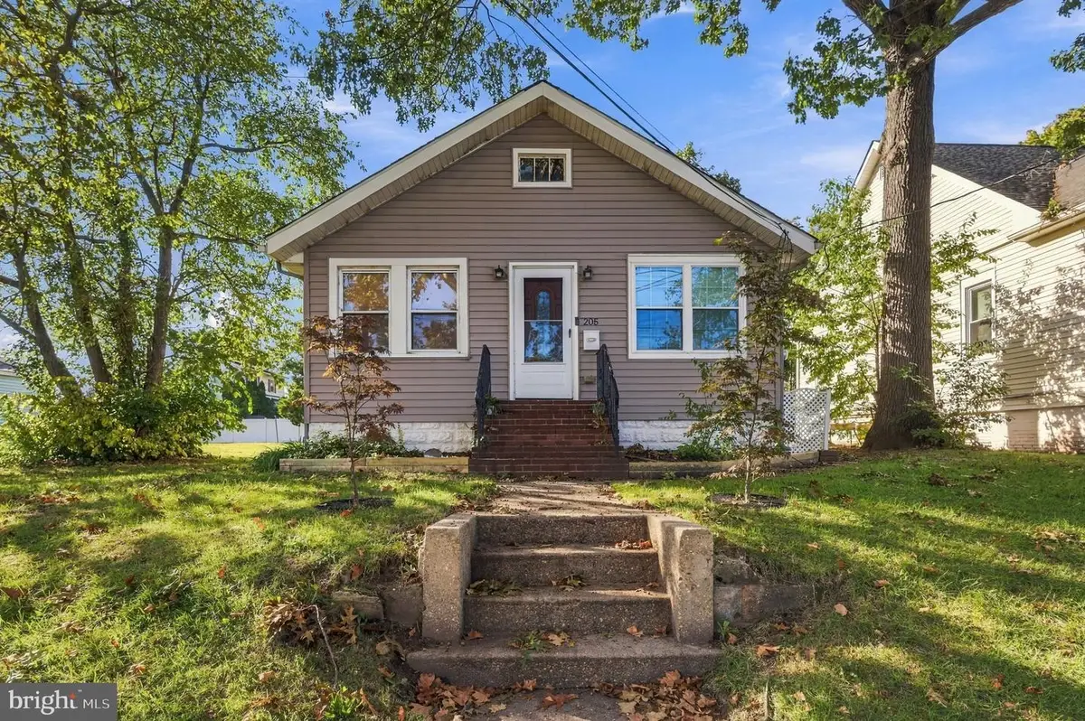 205 N Fifth St, National Park, NJ 08063 - #1