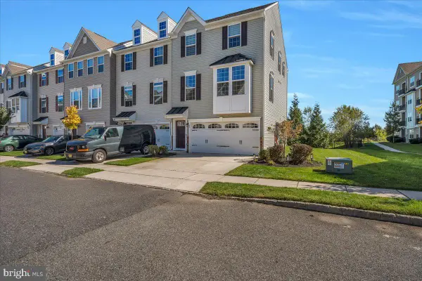 48 Sparrow Cir, SEWELL, NJ 08080