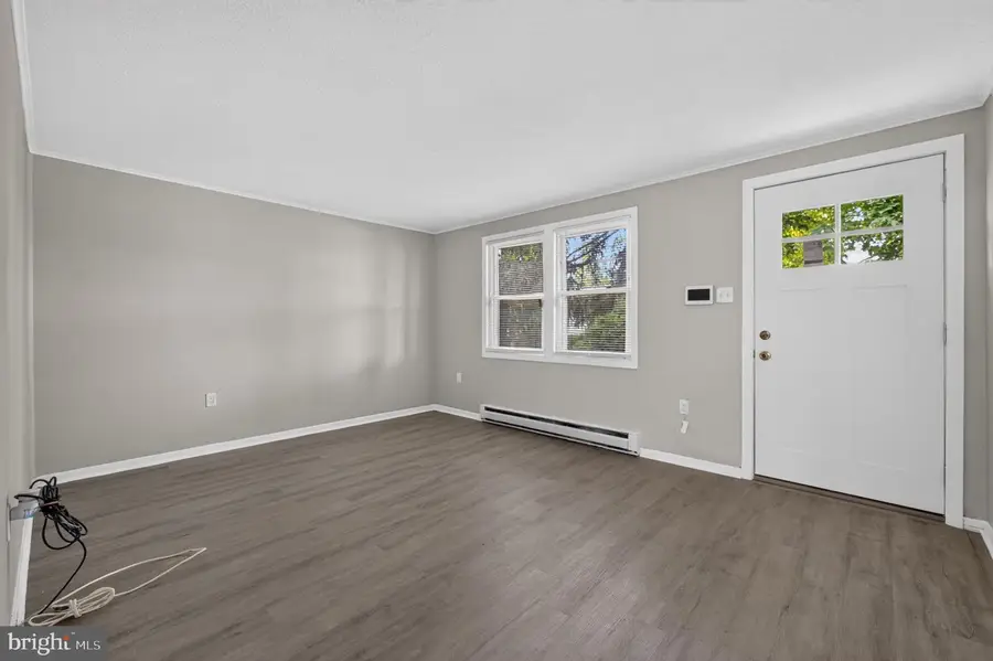 129 Colin St, Swedesboro, NJ 08085 - #3