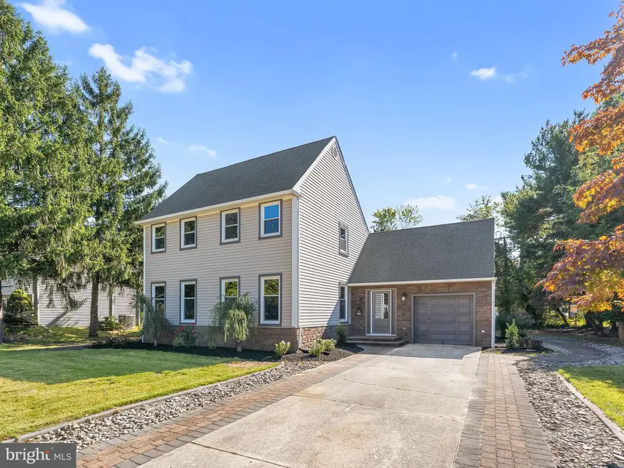 200 Phyllis Dr, Gibbstown, NJ 08027 - #3