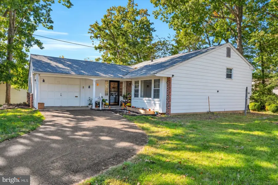 528 Revere Dr, Blackwood, NJ 08012 - #2