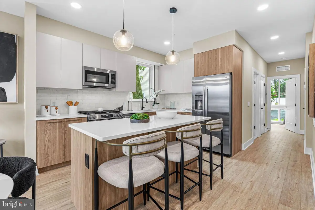 11 S Academy St #e, Glassboro, NJ 08028 - #1
