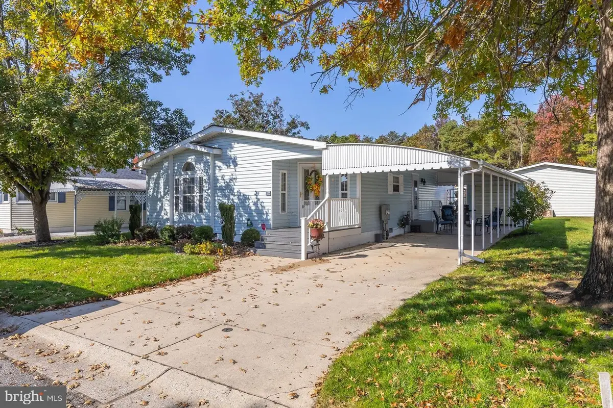 429 Pinewood Dr, Williamstown, NJ 08094 - #1