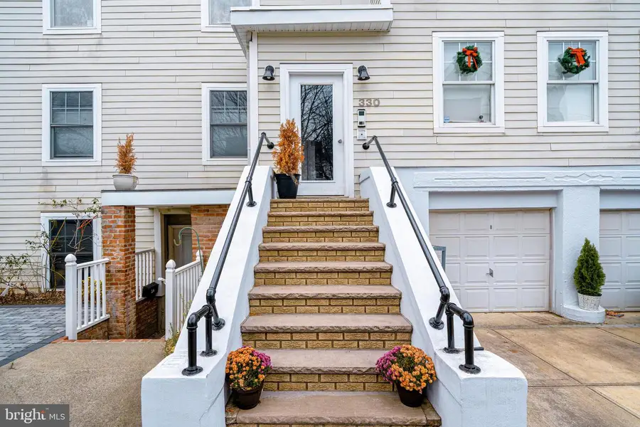 330 4th St #2a, Jersey City, NJ 07302 - Image #2