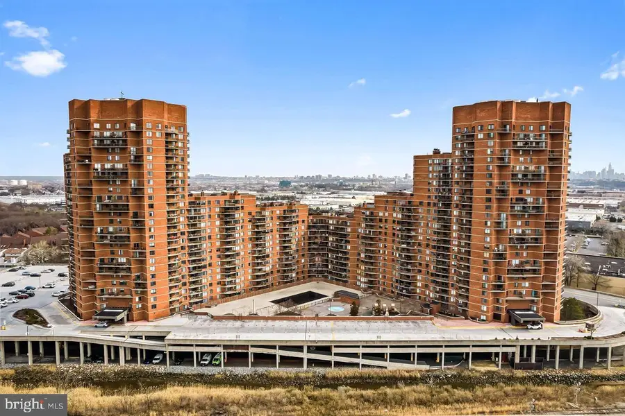 2138 Harmon Cove Tower #2138, Secaucus, NJ 07094 - #3