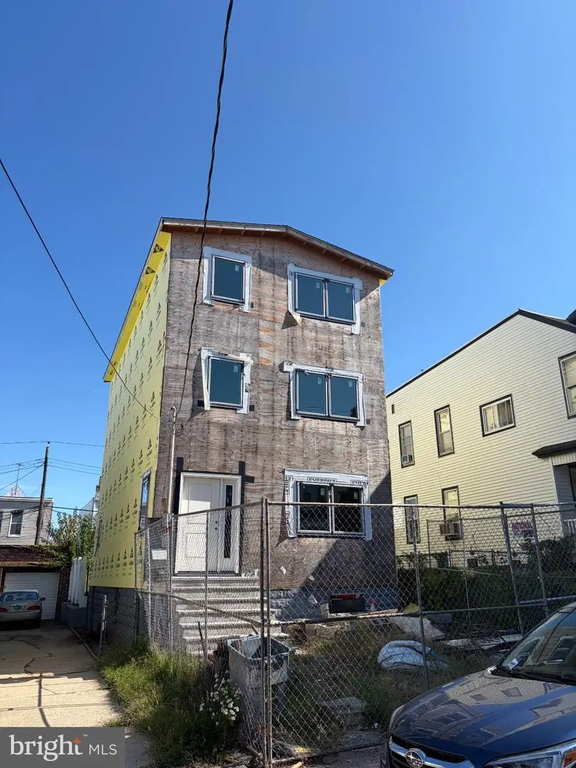 296 Armstrong Ave, Jersey City, NJ 07305 - #1