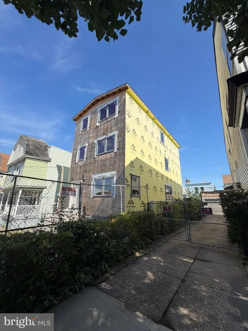 296 Armstrong Ave, Jersey City, NJ 07305 - #2