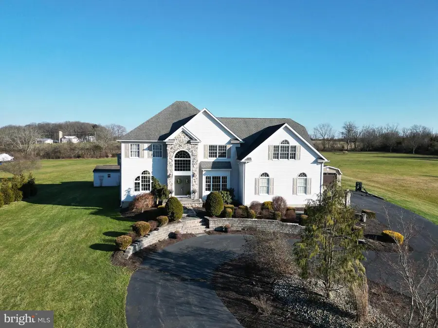 7 Maple Springs Rd, Pittstown, NJ 08867 - Image #3