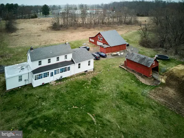 19 Thatcher Rd, FRENCHTOWN, NJ 08825