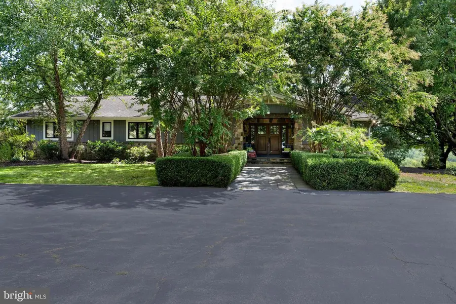 14 Hunter Rd, Lambertville, NJ 08530 - Image #2