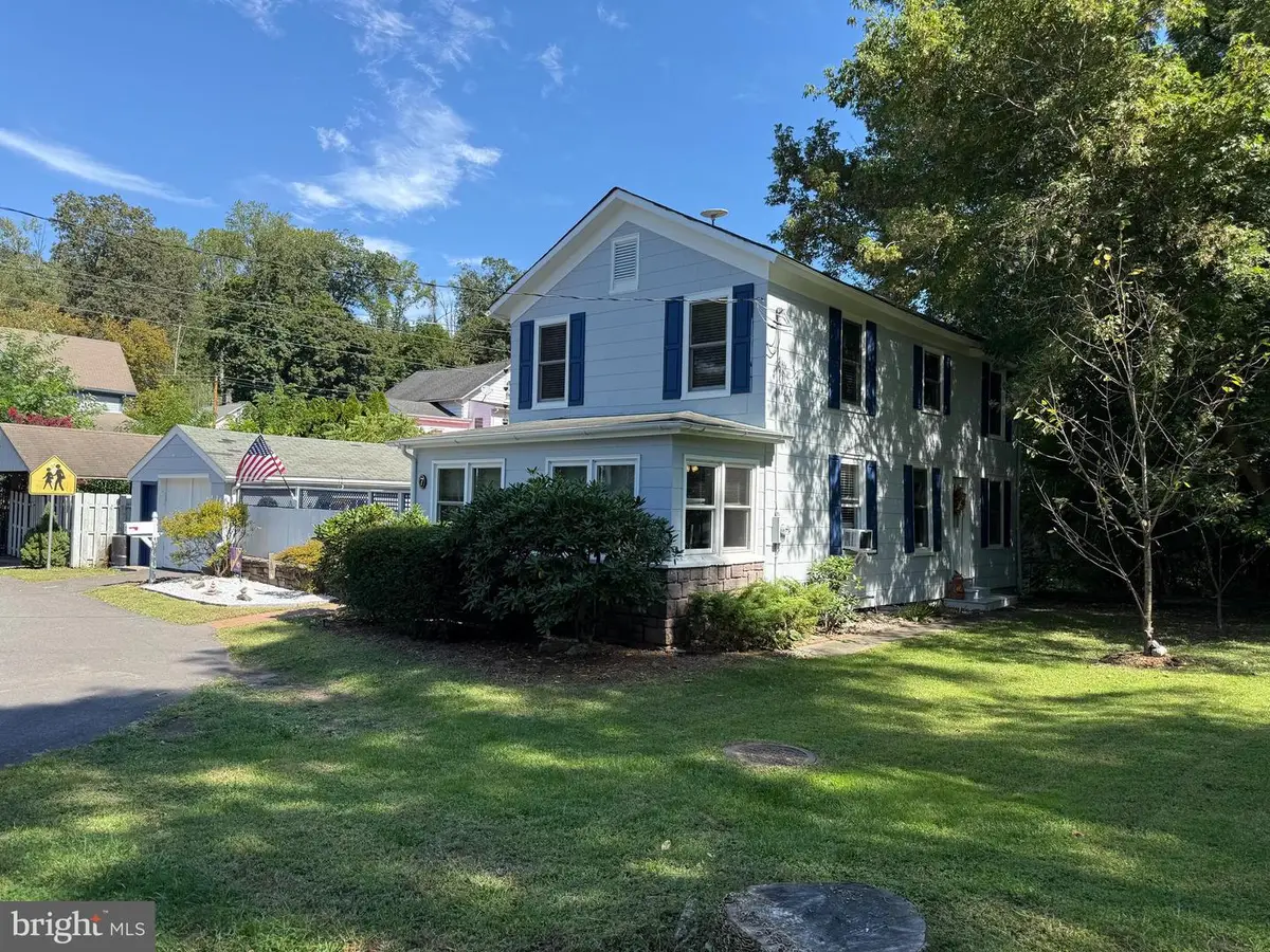 7 S Railroad Ave, Stockton, NJ 08559 - Image #1